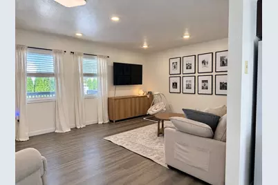 145 McKinstry Ave, Chicopee, MA 01013 - Photo 5