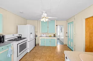 13 West Ave, Falmouth, MA 02556 - Photo 15