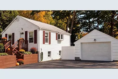 36 Oakland Dr, Auburn, MA 01501 - Photo 1
