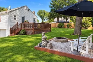 36 Oakland Dr, Auburn, MA 01501 - Photo 9
