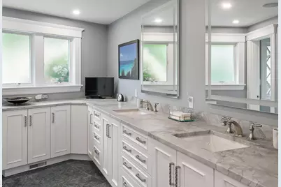 1 Anchorage Ln, Marblehead, MA 01945 - Photo 27