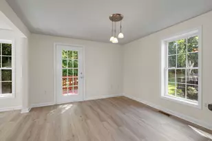 118 Barbara Ln, Hudson, NH 03051 - Photo 7