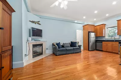 8 Parker Rd #4, Wakefield, MA 01880 - Photo 5