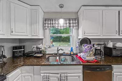 133 Commonwealth Ave #B, Worcester, MA 01604 - Photo 9