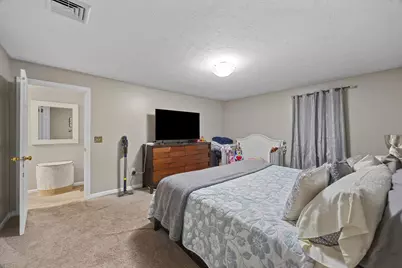 133 Commonwealth Ave #B, Worcester, MA 01604 - Photo 17