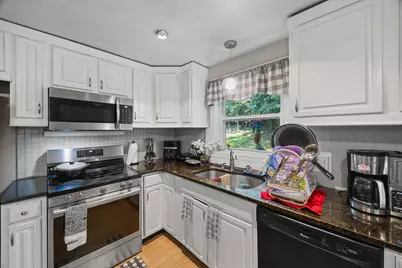133 Commonwealth Ave #B, Worcester, MA 01604 - Photo 7