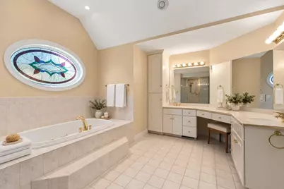 5 Elizabeth Way, Lynnfield, MA 01940 - Photo 17