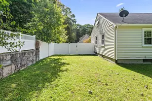 5 Briggs St, Northbridge, MA 01588 - Photo 29
