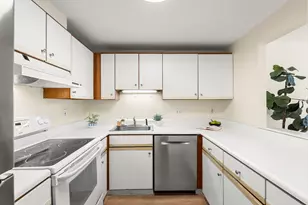 1 Watermill Pl, Arlington, MA 02476 - Photo 15