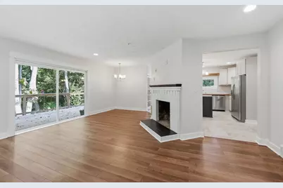 7 Athens St, Auburn, MA 01510 - Photo 11