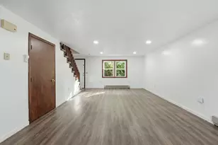 5A Warwick St, Auburn, MA 01501 - Photo 9