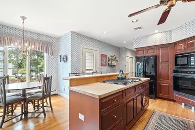 296 Linden St., Wellesley, MA 02481 - Photo 9