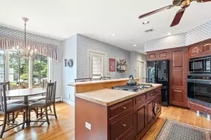 296 Linden St, Wellesley, MA 02481 - Photo 9