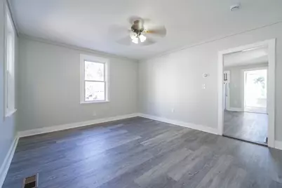 252 Somerset Avenue, Taunton, MA 02780 - Photo 9