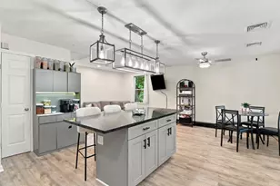 11 Coleman St, Peabody, MA 01960 - Photo 5