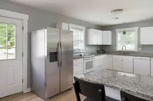 18 Elmwood St, Wareham, MA 02571 - Photo 11