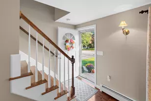14 Oak Cir, Holden, MA 01520 - Photo 3
