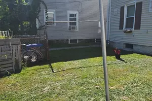 32 Agawam St, Lowell, MA 01852 - Photo 9