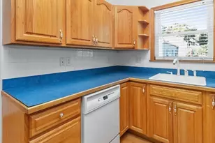 63 Rockridge Rd, Waltham, MA 02453 - Photo 23