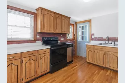 63 Rockridge Road, Waltham, MA 02453 - Photo 9