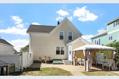37 Hartz St, Gloucester, MA 01930 - Photo 7