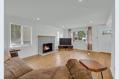 79 Chilmark St, Worcester, MA 01604 - Photo 9