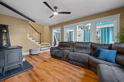 16 Field St, Auburn, MA 01501 - Photo 7