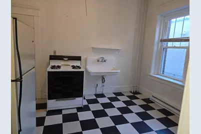 11 Conway St #7, Greenfield, MA 01301 - Photo 1