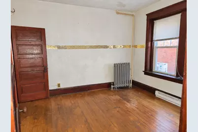 11 Conway St #10, Greenfield, MA 01301 - Photo 3