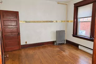 11 Conway St, Greenfield, MA 01301 - Photo 3