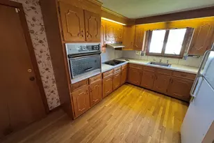 50 Van Horn St, Chicopee, MA 01013 - Photo 5