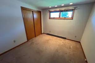 50 Van Horn St, Chicopee, MA 01013 - Photo 15