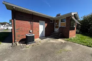 50 Van Horn St, Chicopee, MA 01013 - Photo 25