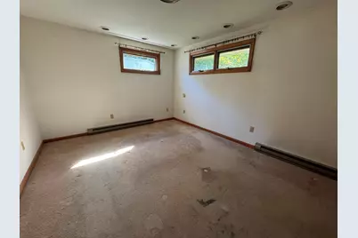 50 Van Horn St, Chicopee, MA 01013 - Photo 19