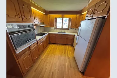 50 Van Horn St, Chicopee, MA 01013 - Photo 3