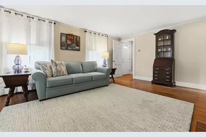 8 Savoy Rd., Hamilton, MA 01982 - Photo 5