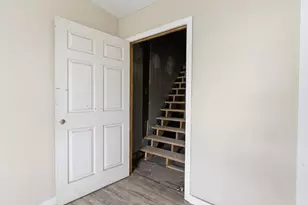 6 Clinton Ave, Westfield, MA 01085 - Photo 21