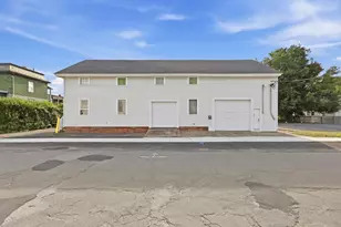 6 Clinton Ave, Westfield, MA 01085 - Photo 1