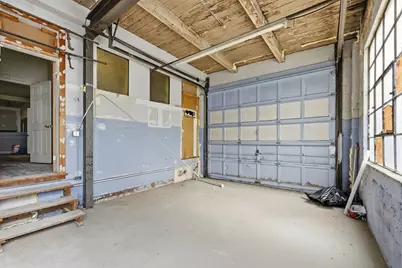 6 Clinton Ave, Westfield, MA 01085 - Photo 9