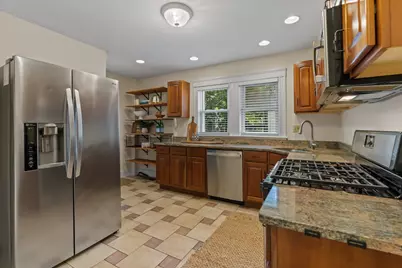 88-90 Auburn St #90, Newton, MA 02466 - Photo 13
