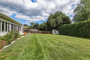 15 Somerset St, East Longmeadow, MA 01028 - Photo 9