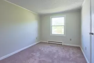 270 Sunderland Rd, Worcester, MA 01604 - Photo 17