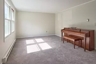 270 Sunderland Rd, Worcester, MA 01604 - Photo 9
