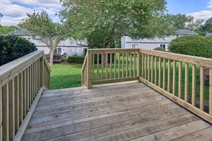 270 Sunderland Rd, Worcester, MA 01604 - Photo 23