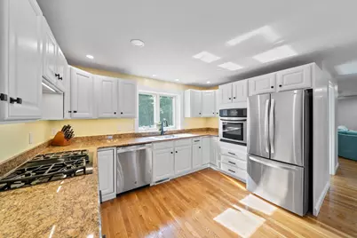10 Cottonwood Court, Hanson, MA 02341 - Photo 5