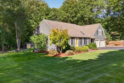 8 Monahan Lane, Mansfield, MA 02048 - Photo 3