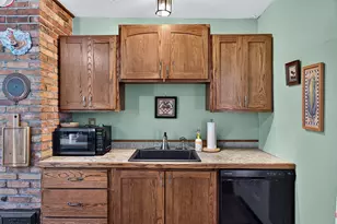 260 Pleasant St, Barre, MA 01005 - Photo 5