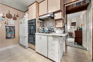 36 Columbia St, Brookline, MA 02446 - Photo 19