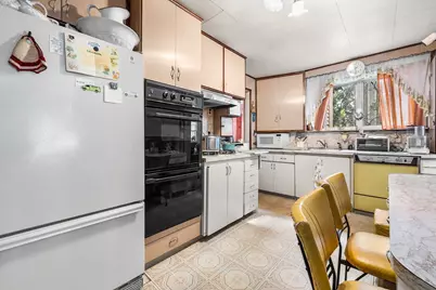 36 Columbia St, Brookline, MA 02446 - Photo 9
