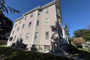 32 Woodbine St, Worcester, MA 01603 - Photo 3